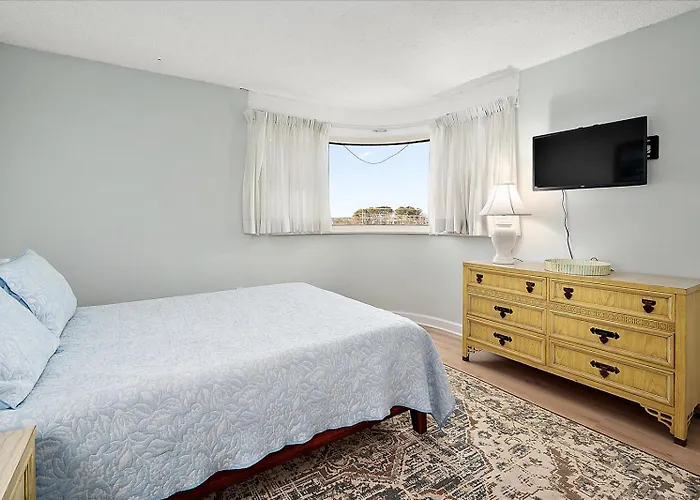 Amazing Views From 2 Bedroom & Outdoor Pool! * Ocean City